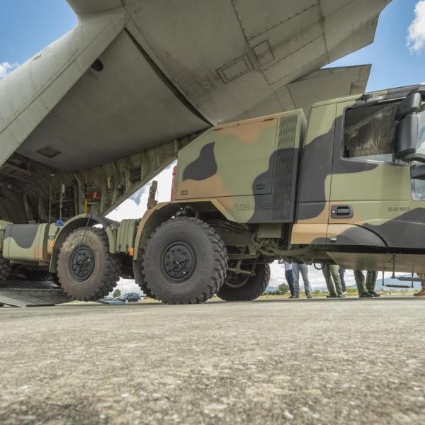 SHELTER CARRIER TRUCKS