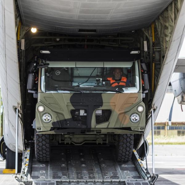SHELTER CARRIER TRUCKS