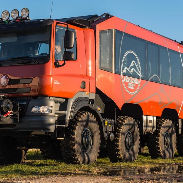 TEKNE realizza un bus turistico offroad su TATRA destinato alla scoperta della Patagonia